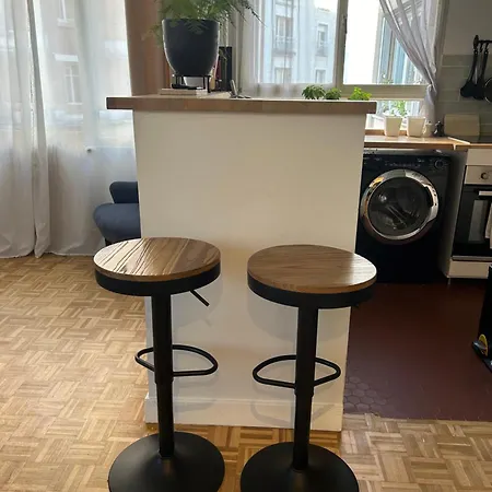 Grand 2 Pieces Dans Le 20eme A Apartment